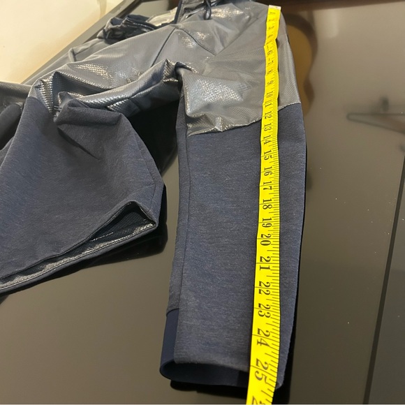 Under Armour Cold Gear Fitted Jacket - Picture 11 of 16